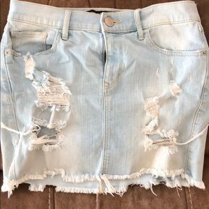 Express size 2 faded jean skirt!